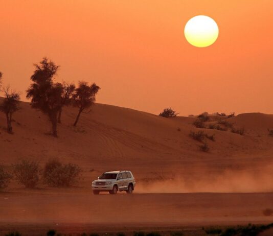 Evening Desert Safari – The Best Time To Sojourn in Dubai Evening Desert Safari in Dubai