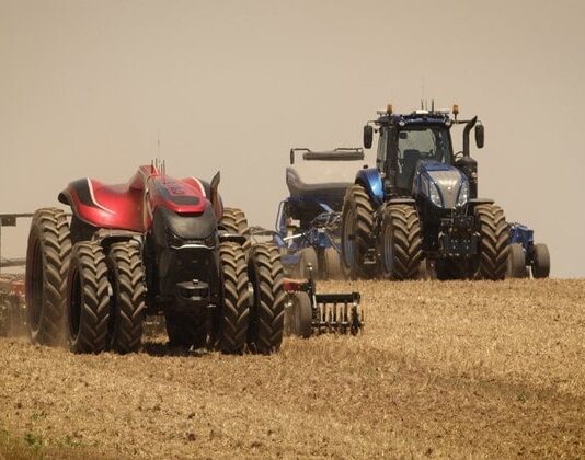 10 Tractor Technologies for Smooth Farming Operations 10 Tractor Technologies for Smooth Farming Operations