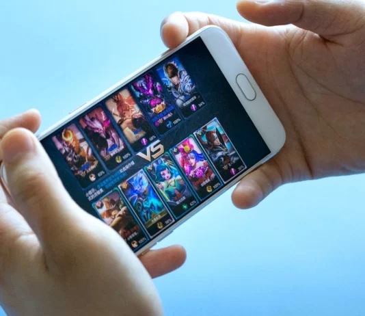 Be a Hero: 5 Mobile Games That Let You Play as Champions Play as Champions