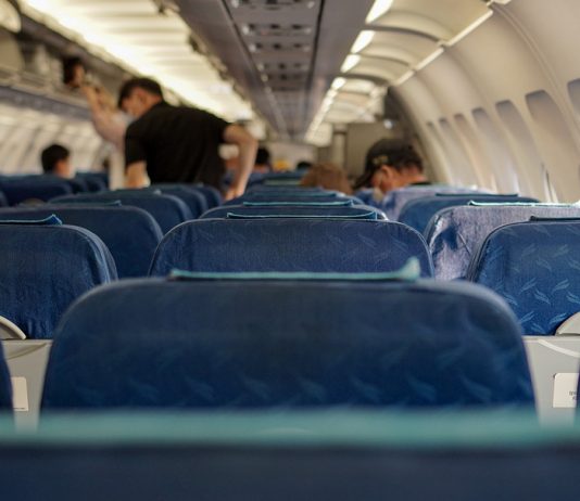 Delta Flight Attendant Zip ties Hijacker Delta Flight Attendant Zip ties Hijacker