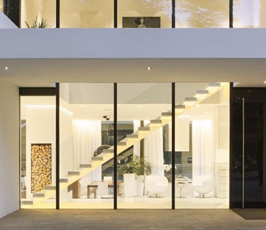 FAMOUS AREAS TO PURCHASE COMMERCIAL PROPERTY IN LAHORE FAMOUS AREAS TO PURCHASE COMMERCIAL PROPERTY IN LAHORE