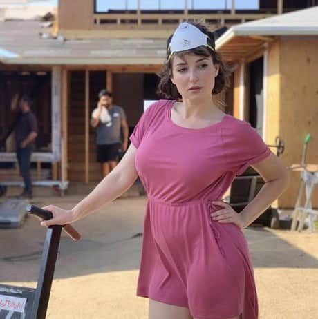 Milana Vayntrub Relationship Milana Vayntrub Relationship