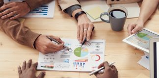 5 benefits of a Good Standing Certificate For a Business Discussing Business strategy