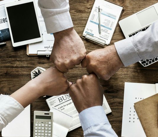 5 Best Ways to Encourage Leadership and Engagement in the Office encourage leadership and engagement in the workplace