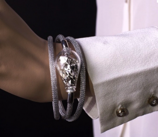 Choose Elegant Murano Glass Bracelets for Treat yourself to something special