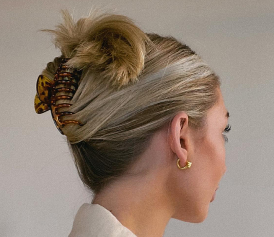 Claw clip hairstyles For Long Hair Claw clip hairstyles For Long Hair